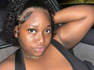 Eroottinen videokeskustelu Fluffydiva