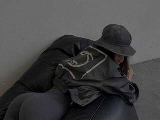 Eroottinen videokeskustelu FlyWet