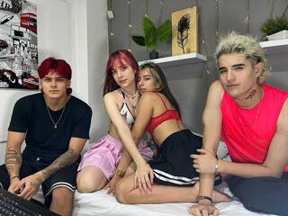 Eroottinen videokeskustelu Fourlov3-