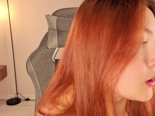 Eroottinen videokeskustelu French-Eyes