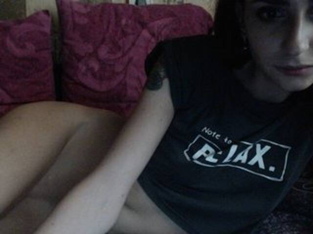 Lähettää kuvakaappauksia FuckCunt111