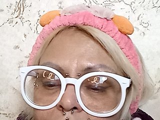 Eroottinen videokeskustelu GardenerofIllusions