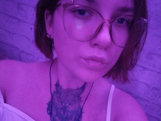 Eroottinen videokeskustelu GeneKim