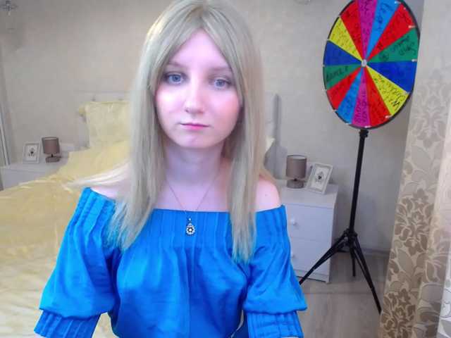 Kuvat YourDesserte Hello guys! Welcome to my room) Lets chat and have fun together! PVT-GRP On for you) spin wheel for 100! hot show with a wet t-shirt!