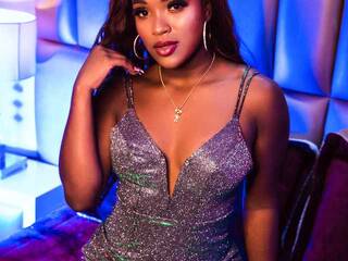 Eroottinen videokeskustelu GinnaDiior