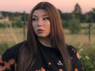 Eroottinen videokeskustelu GinnyHeart