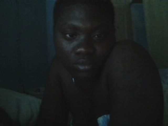 Lähettää kuvakaappauksia boobie_lexi