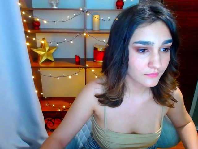 Kuvat GoldeneHeart hello guys, I have new white underwear and white stockings, I will be glad to show in private, chat and fun) kiss! guys help me reach the goal 8000 tokens left