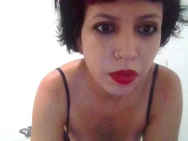 Lähettää kuvakaappauksia gothbabe999