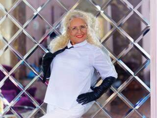 Eroottinen videokeskustelu grannyalisa