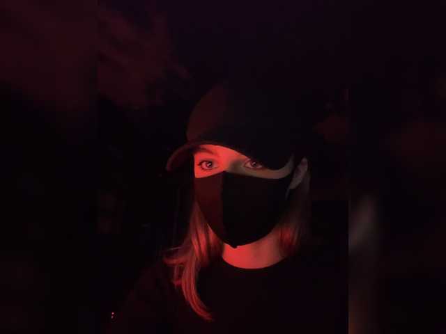 Lähettää kuvakaappauksia haha-girl