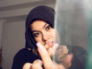 Eroottinen videokeskustelu halimabashar