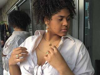 Eroottinen videokeskustelu HalleThomson