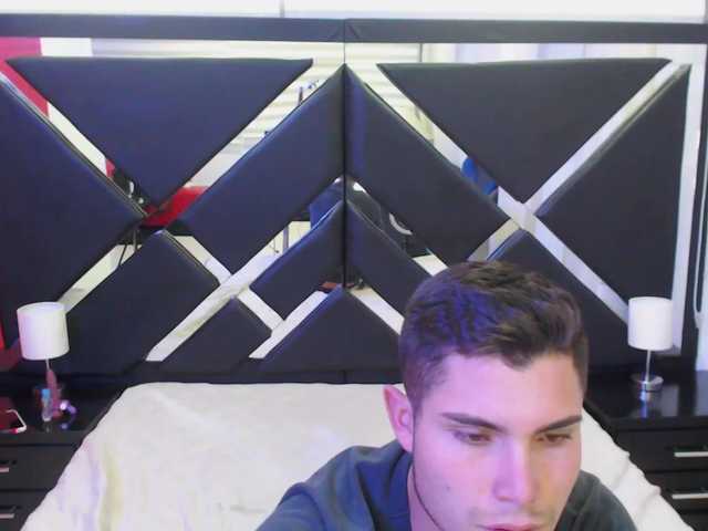 Lähettää kuvakaappauksia Hanna-Jeremy