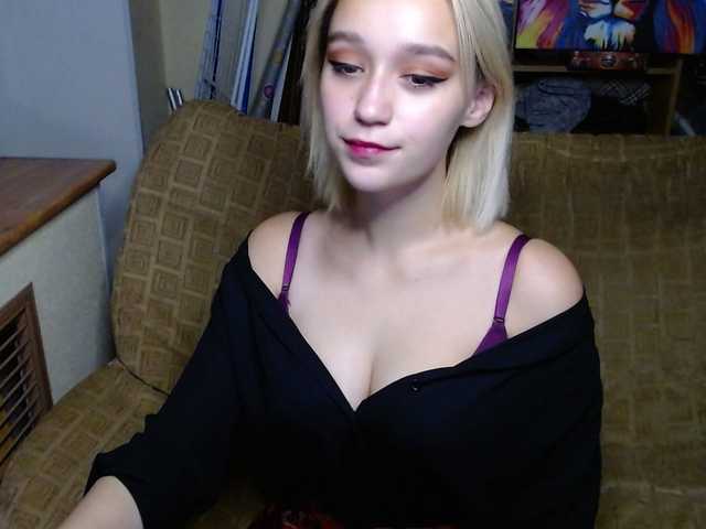 Kuvat HannahFischer All requests for tokens. No tokens, bet love - it's free! All the fun in private!