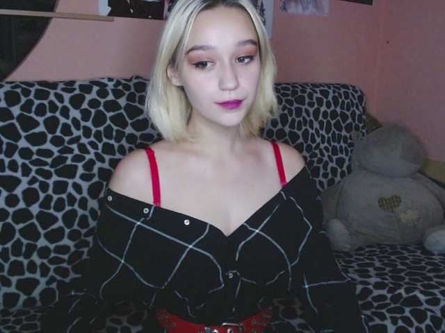 Kuvat HannahFischer All requests for tokens. No tokens, bet love - it's free! All the fun in private!