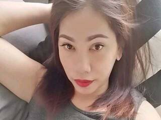 Eroottinen videokeskustelu HeartRoxy