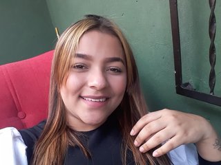 Eroottinen videokeskustelu HeidyRusell