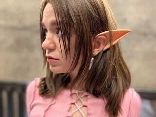 Eroottinen videokeskustelu Hello-alisa