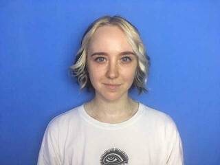 Eroottinen videokeskustelu Hello-Siri