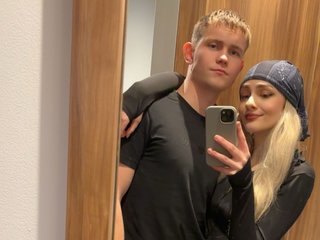 Eroottinen videokeskustelu HighAndCouple1