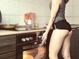 Eroottinen videokeskustelu hollidolli