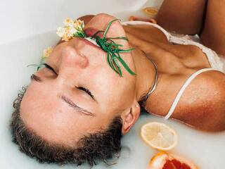 Eroottinen videokeskustelu HolyMummy