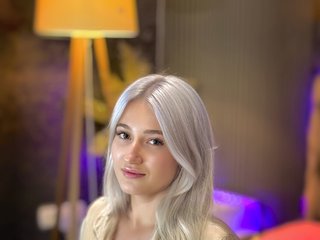 Eroottinen videokeskustelu HollyTaillor