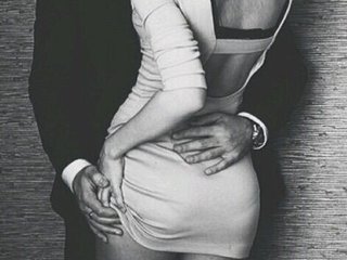 Eroottinen videokeskustelu TaffyTwins