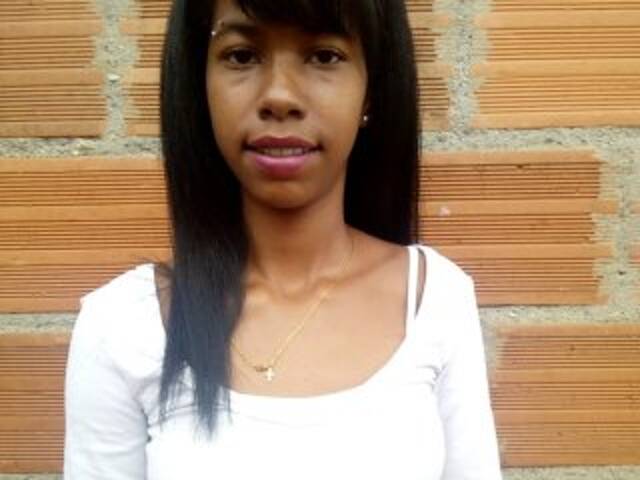 Kuva profiilista hotbrunettev