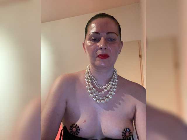 Kuvat hotlady45 Private Show!! Lick your lips - 20 Tokens Make me horny - 40 Tokens Massages the breasts - 60 Tokens Blow the dildo - 80 Tokens Massage nipples with a dildo - 65 Tokens