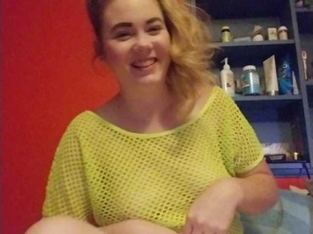 Lähettää kuvakaappauksia Hotmomma2b