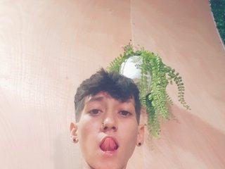 Eroottinen videokeskustelu HottAlexxxa