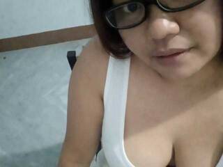 Eroottinen videokeskustelu hotYASSI4U