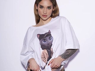 Eroottinen videokeskustelu IamToxicRoxy