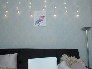 Lähettää kuvakaappauksia ImCharlotteX