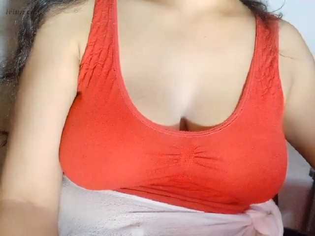 Kuvat indiagirl50 Hi guys Private is open Go and request private please... sound and best video in private show only