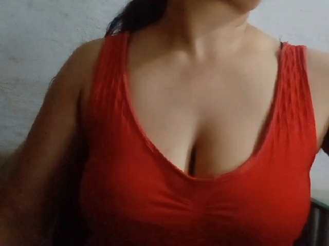 Kuvat indiagirl50 Hi guys Private is open Go and request private please... sound and best video in private show only