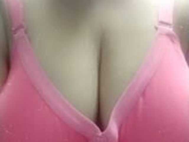 Kuva profiilista IndianEsha