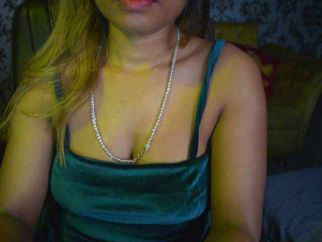 Kuvat indianpriya 500 tokens for pvt and c2c | deep fingering | squirt show in private |55 tk , 77 tk help me squirt on ultra high #asian #indian