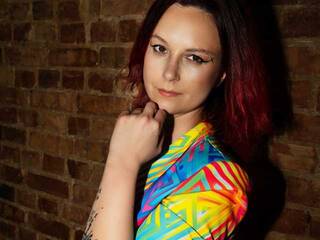 Eroottinen videokeskustelu InezLove