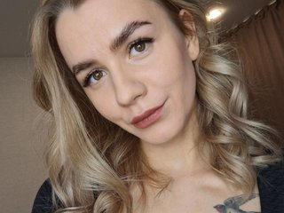 Eroottinen videokeskustelu InfiniteDesire