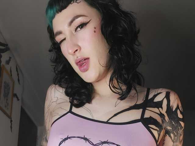 Kuva profiilista Inked-Val