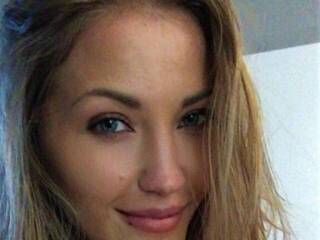 Eroottinen videokeskustelu awesomekiss