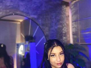 Eroottinen videokeskustelu Isabellaa-03