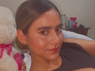 Eroottinen videokeskustelu IsabellaClarkeC