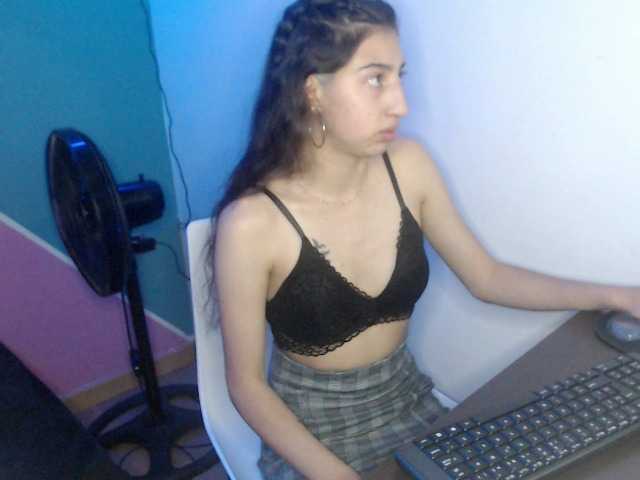 Kuvat ivy-blue hey i am new in bonga cams , make me happy today