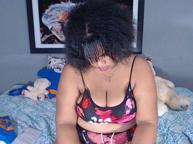 Kuvat jasmin181 hi beby welcome to my room, today are a SQIRt show in private 10 minute you can not miss it