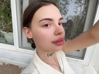 Eroottinen videokeskustelu JayleeBelly