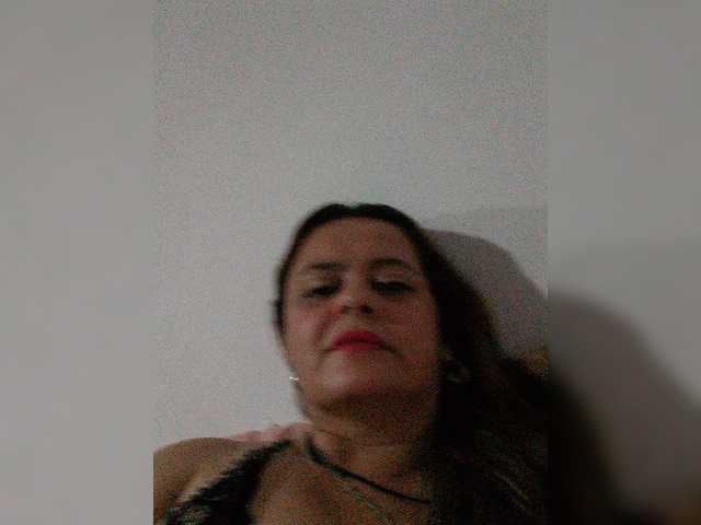 Lähettää kuvakaappauksia JazminFerrer3